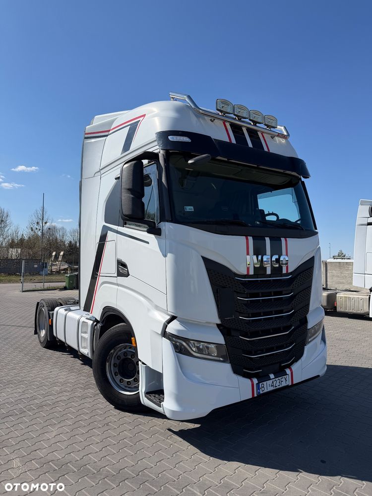 Iveco S-Way - 10