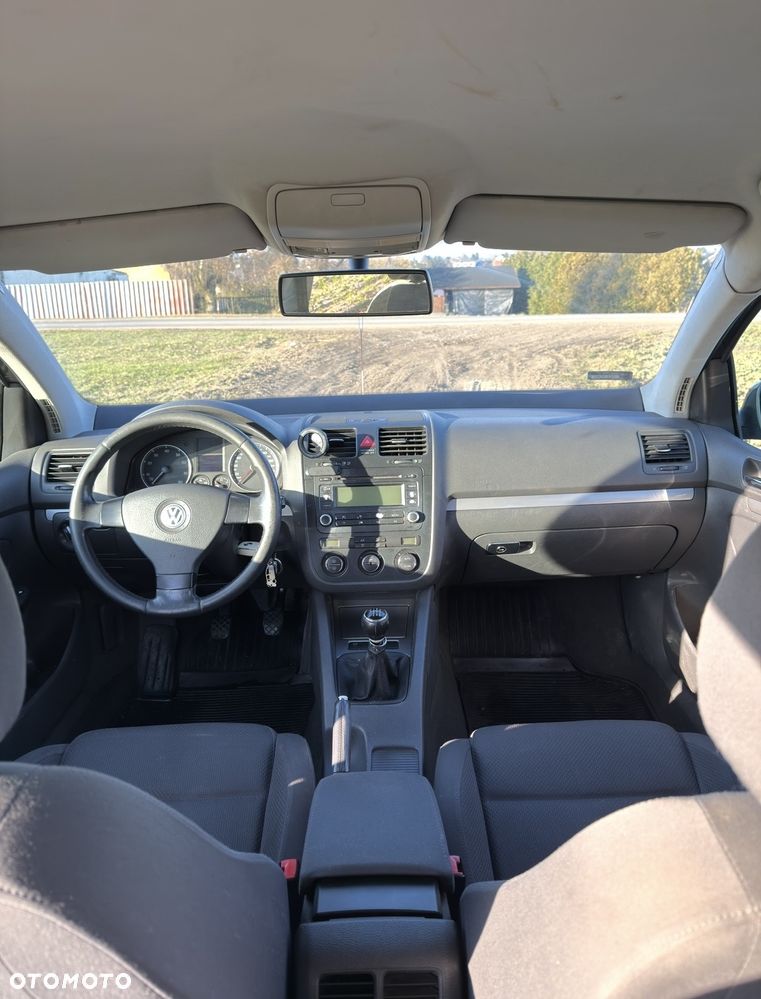 Volkswagen Golf 1.6 FSI Trendline - 10