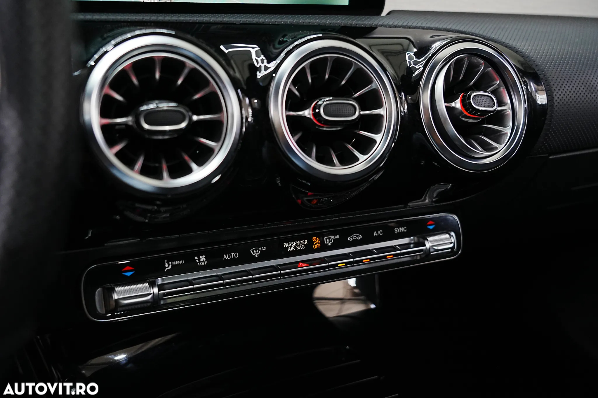 Mercedes-Benz CLA 180 7G-DCT Edition AMG Line - 33