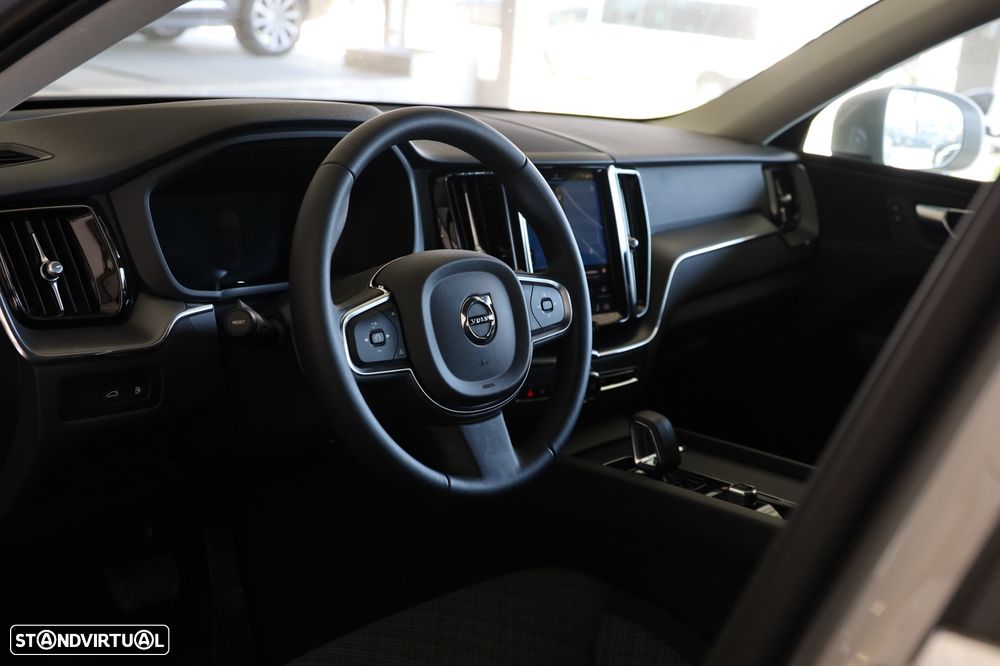 Volvo XC 60 2.0 T6 PHEV Core AWD - 17