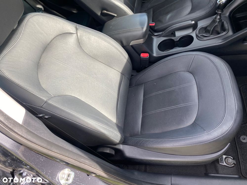 Hyundai ix35 1.7 CRDi 2WD blue Comfort - 16