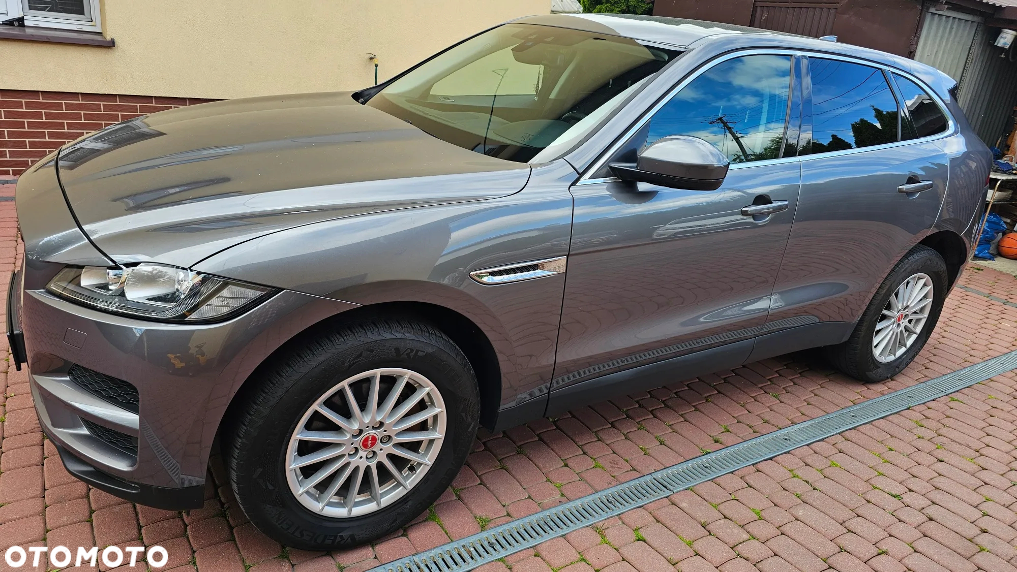 Jaguar F-Pace 2.0 i4D AWD Prestige - 12