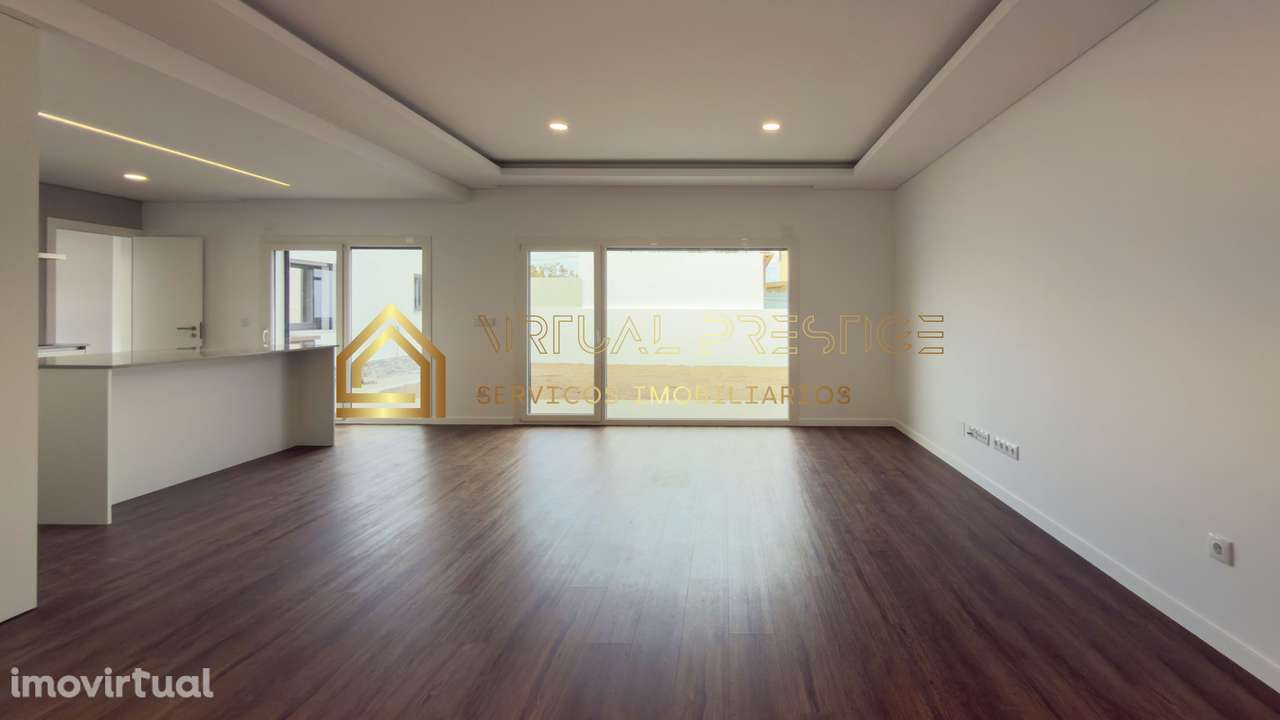 Moradia T4 Térrea | 2 suites e espaço p/ piscina | Fernão Ferro - Grande imagem: 2/28