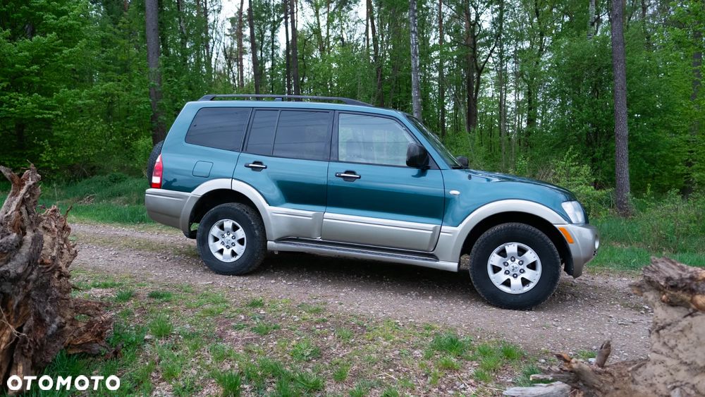 Mitsubishi Pajero - 11