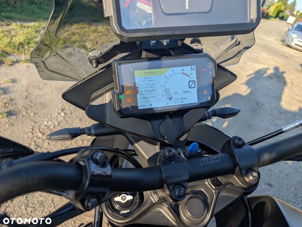 KTM Adventure - 13