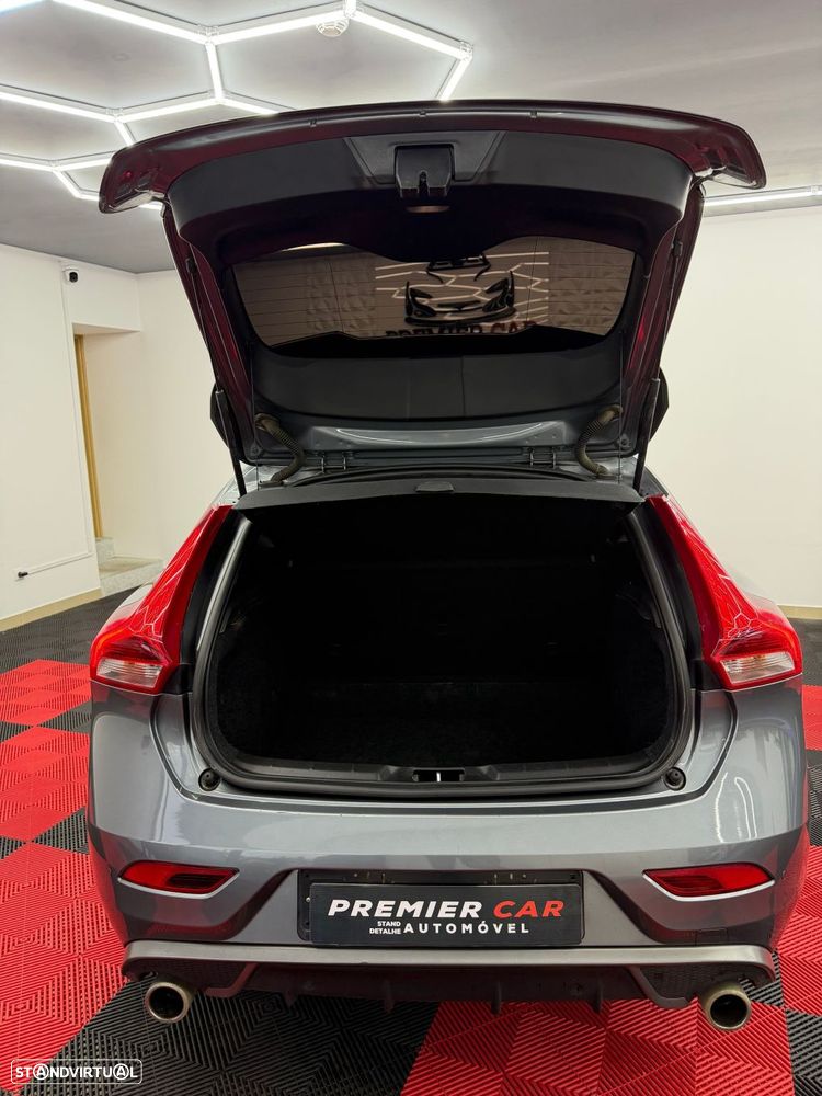 Volvo V40 2.0 D2 R-Design - 18