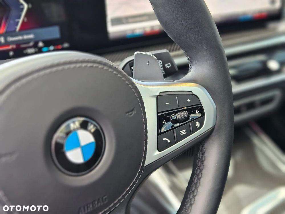 BMW X7 - 32
