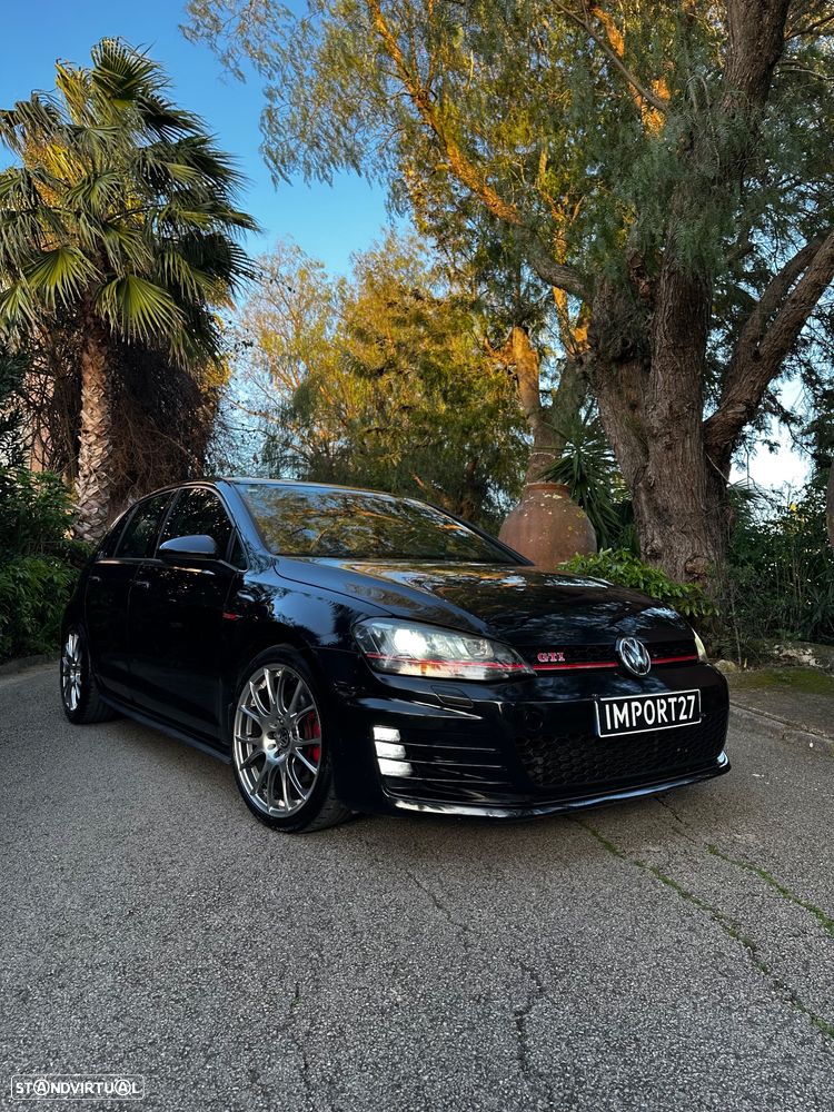 VW Golf 2.0 TSi GTI - 2