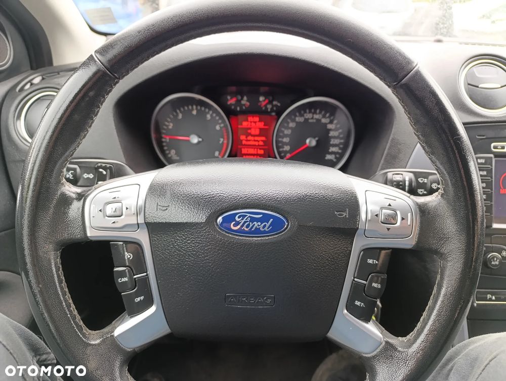 Ford Mondeo 1.6 Gold X Plus - 14