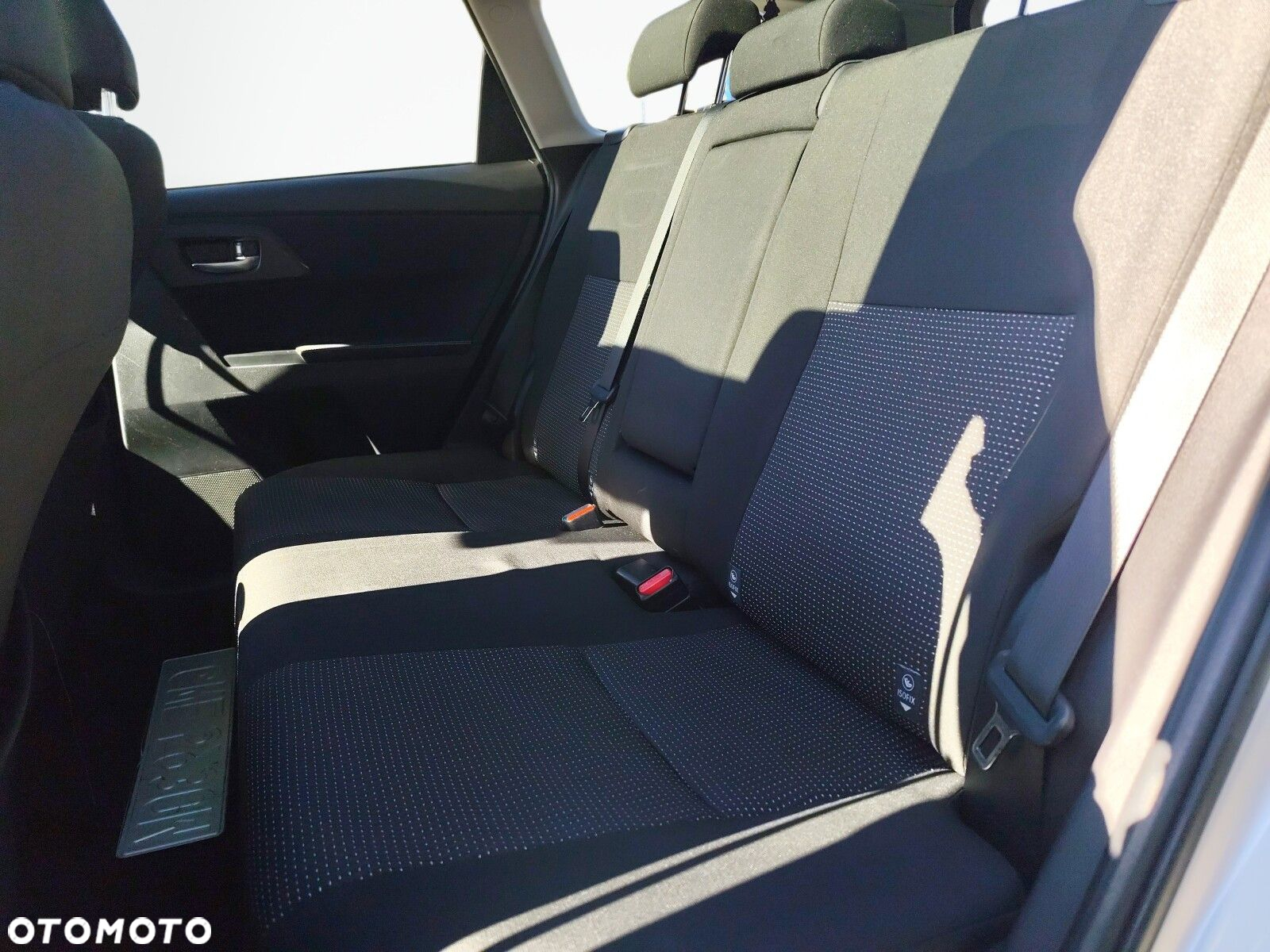 Toyota Auris - 13