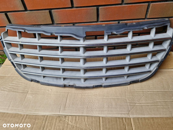 GRILL ATRAPA CHRYSLER PACIFICA 03-07 04857626AA