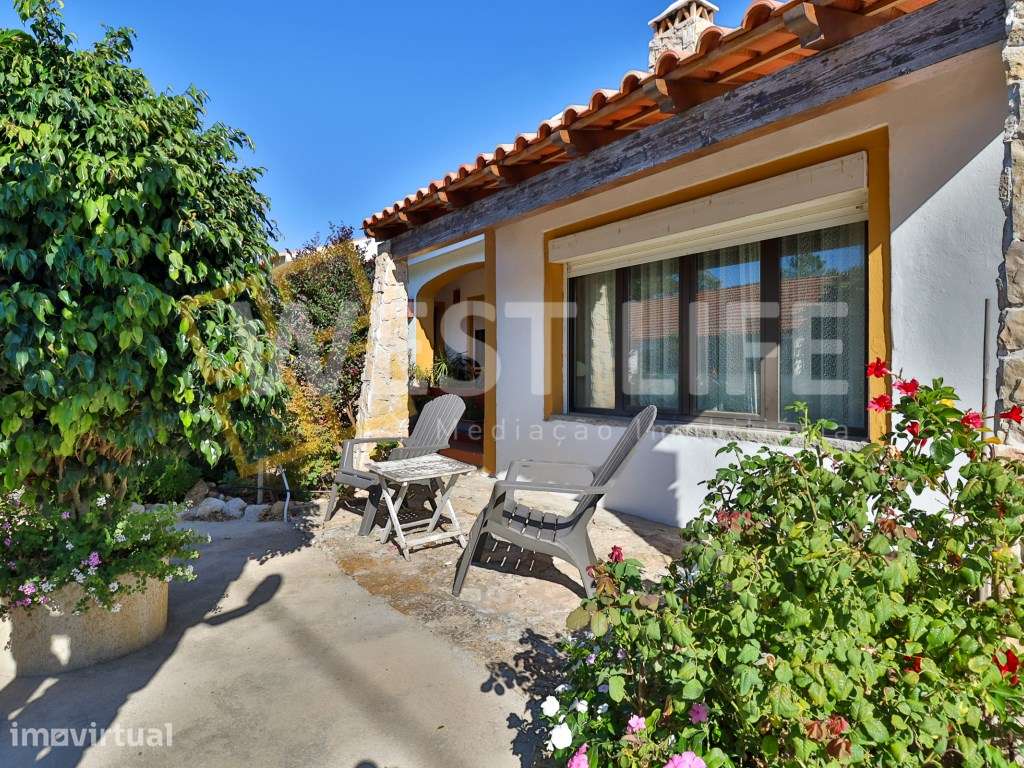 Moradia Térrea T4+1 com Jardim e Sótão a 2 Minutos da Ericeira - Grande imagem: 3/43