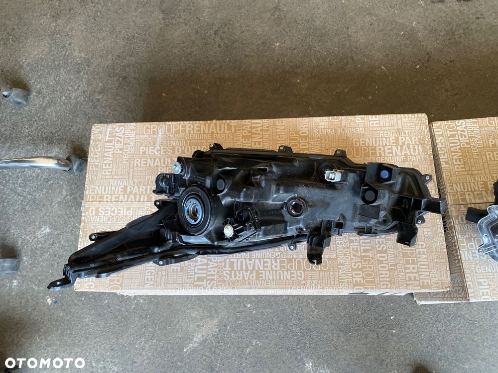 TOYOTA COROLLA E21 E 21 SEDAN KOMPLET LAMP PRZEDNICH LAMPY REFLEKTORY PRZEDNIE LAMPA PRZEDNIA LEWA PRAWA REFLEKTOR PRZEDNI LEWY PRAWY PRZÓD EUROPA  8110-02T31-00  81110-02T31  81150-02T31  81150-02T31-00  E210 E 210 - 5
