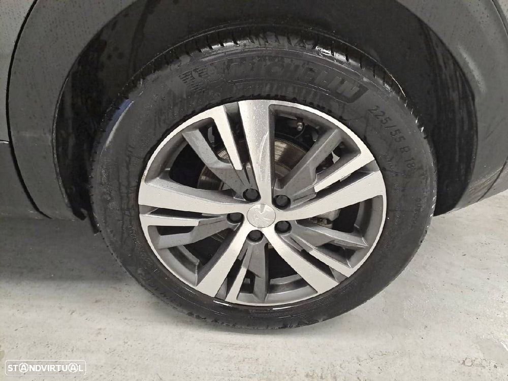 Peugeot 3008 1.2 PureTech Allure Pack EAT8 - 11