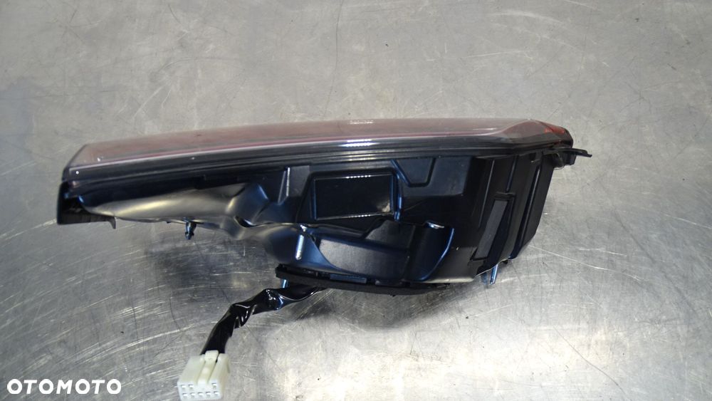 GP - LAMPA LEWA TYLNA LEXUS RX350 450H  81580-48300 8159048300 - 2