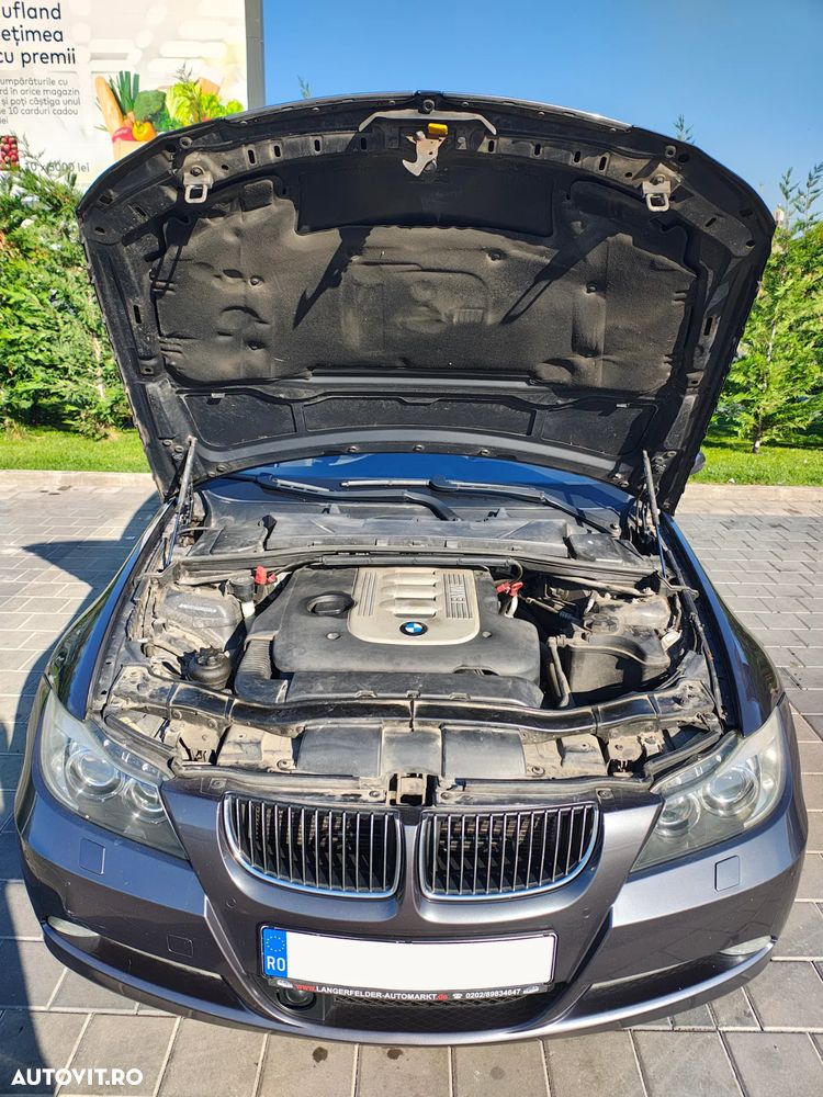 BMW Seria 3 325d - 26
