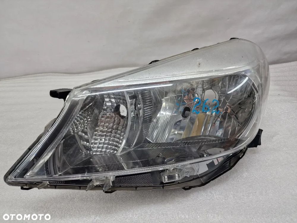 TOYOTA YARIS III 3 11- LEWA LAMPA PRZEDNIA PRZÓD , NR KOITO 0D-79 , NR AUKCJI LL262 - 1