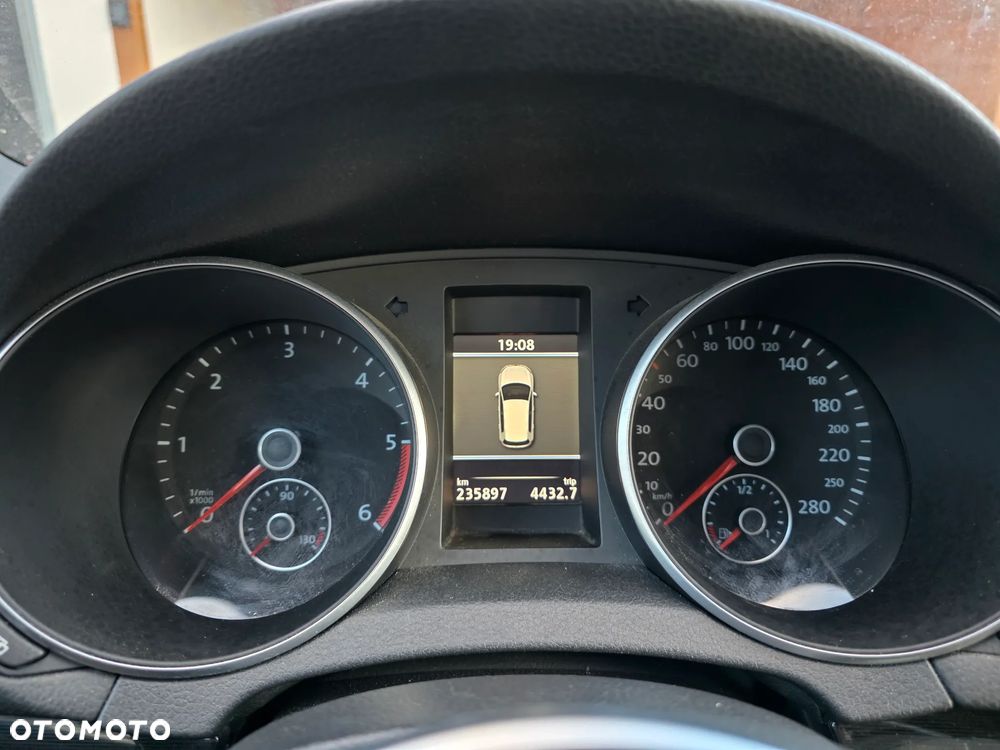 Volkswagen Golf - 20