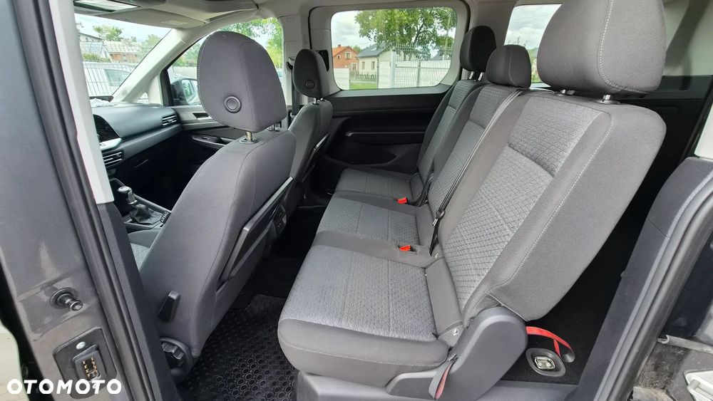 Ford Tourneo Connect Grand - 16