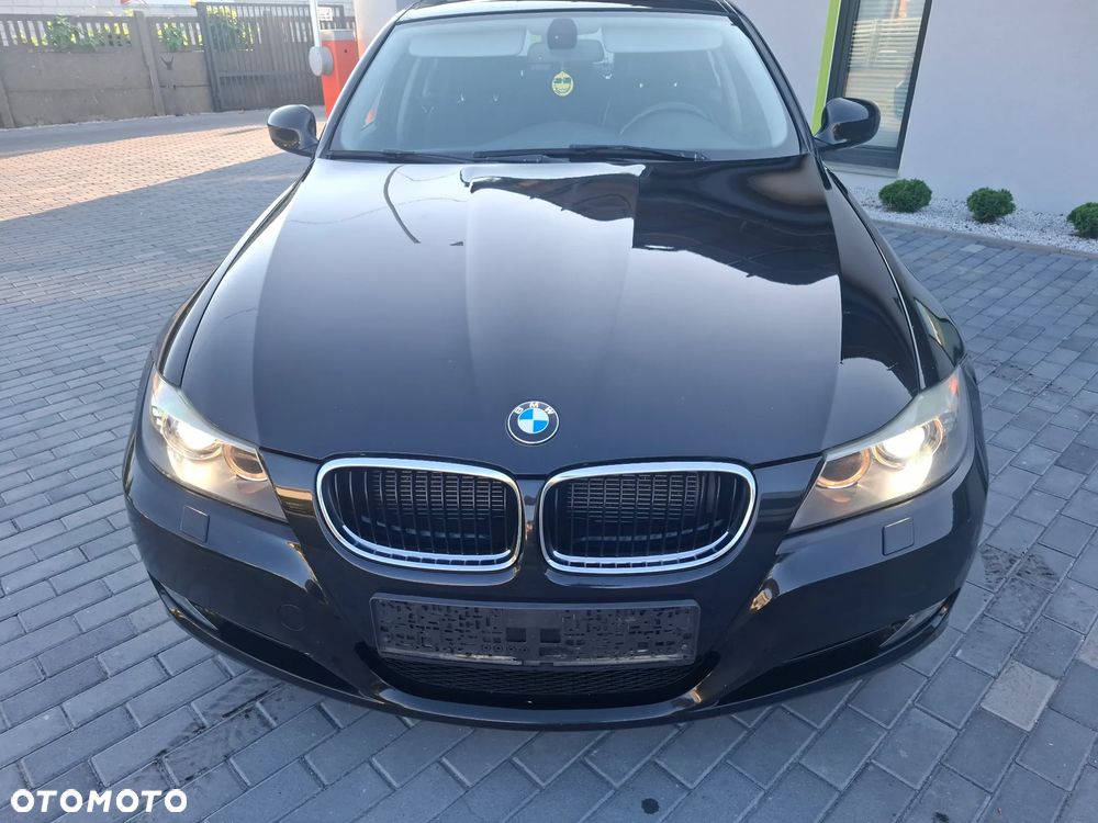 BMW Seria 3 320d xDrive - 2