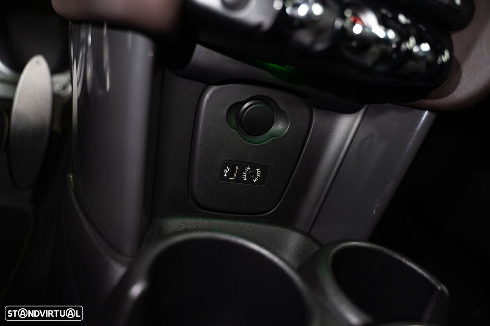 MINI 3 Portas Cooper D - 39