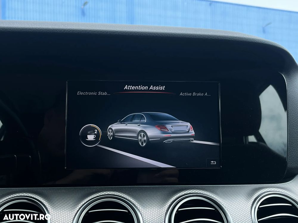 Mercedes-Benz E 200 4MATIC Aut. - 28