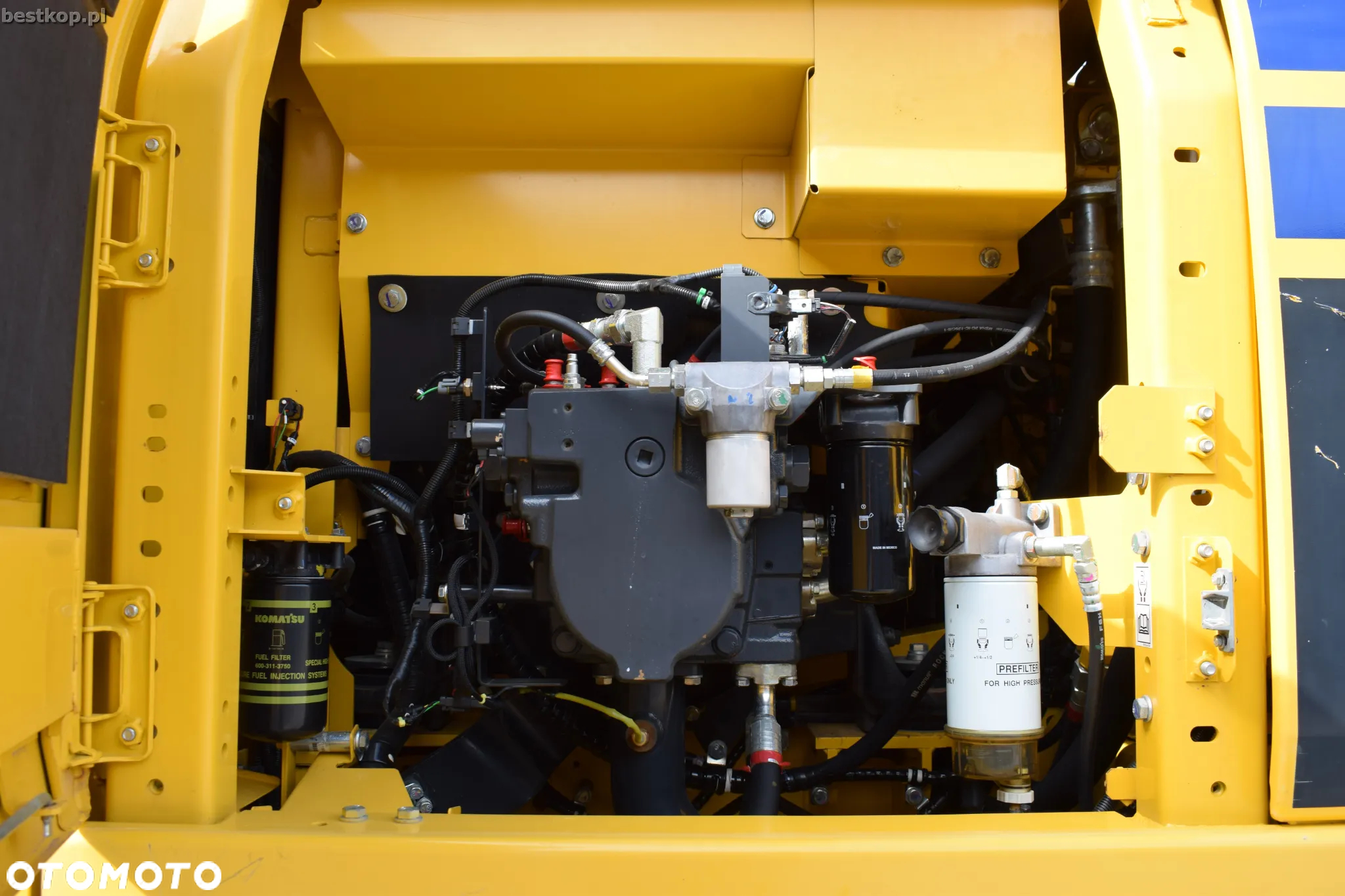 Komatsu PC210LC-11 - 30