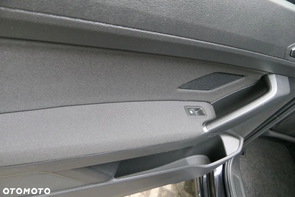 Volkswagen Touran 2.0 TDI BMT Comfortline - 28