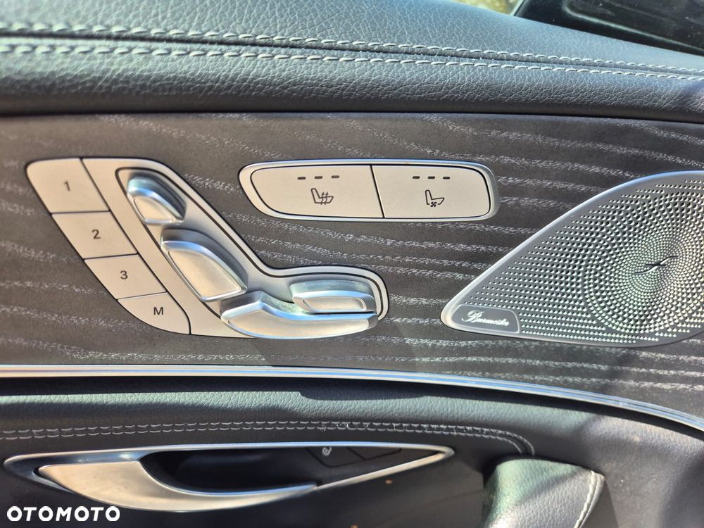Mercedes-Benz CLS 300 d 4-Matic AMG - 19