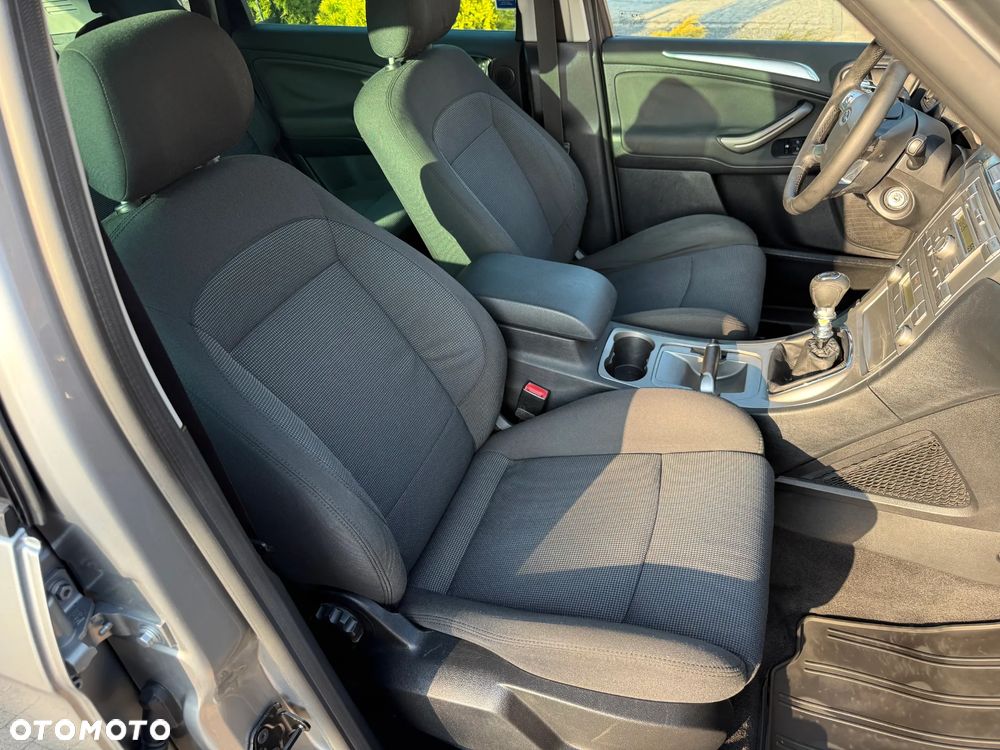 Ford S-Max 2.0 TDCi DPF Titanium - 31