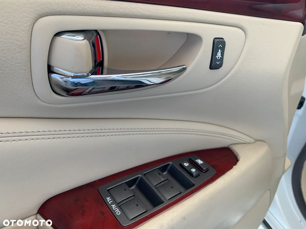 Lexus LS 460 Prestige - 25