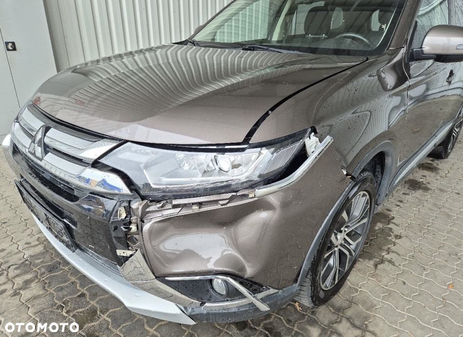 Mitsubishi Outlander 2.0 2WD CVT Edition 100 - 10