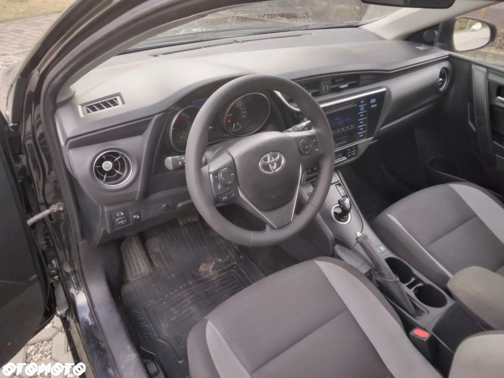 Toyota Auris - 7