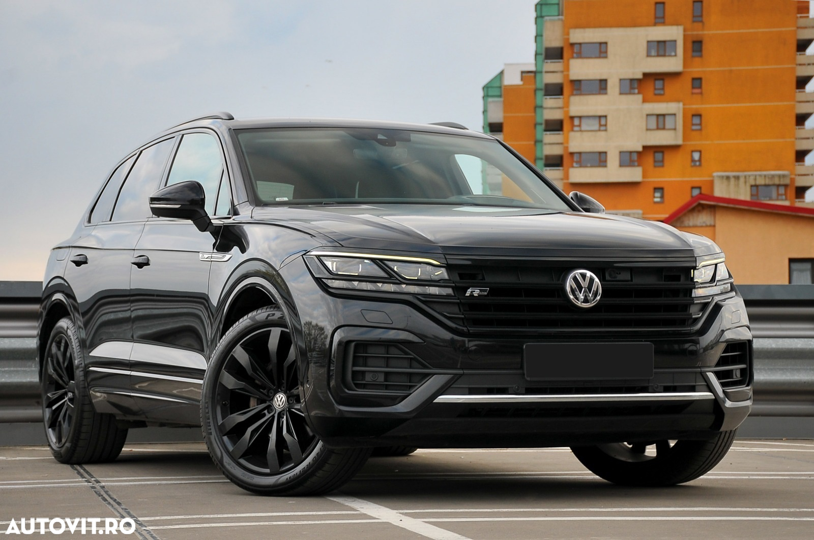 Volkswagen Touareg V6 TDI 4MOTION R-Line - 2