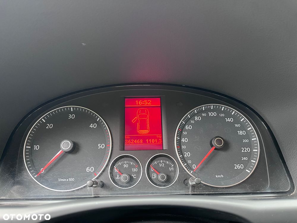 Volkswagen Touran 1.9 TDI DPF Highline DSG - 11