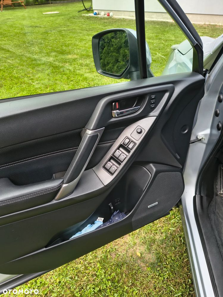 Subaru Forester 2.0 XT Platinum Lineartronic - 9