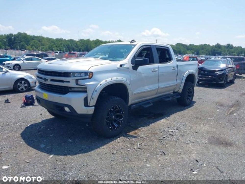 Chevrolet Silverado - 2