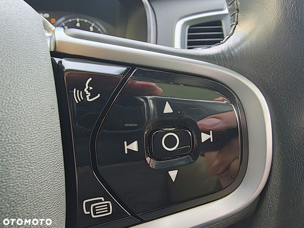 Volvo XC 90 T5 AWD Geartronic Momentum - 27