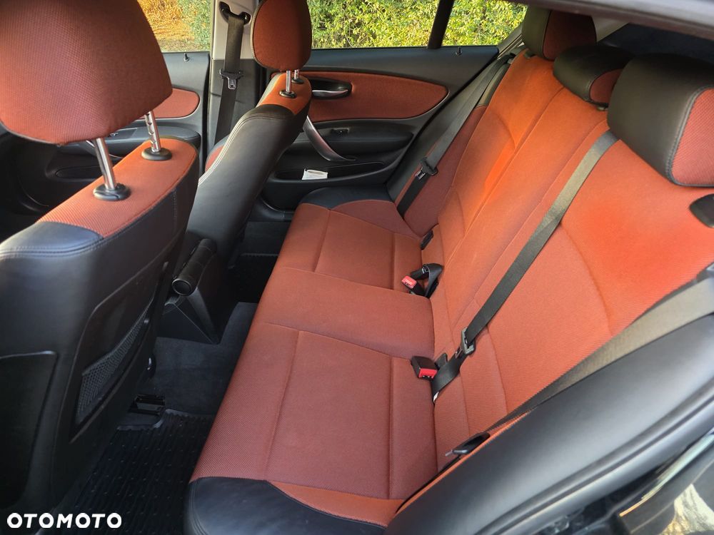 BMW Seria 1 - 12
