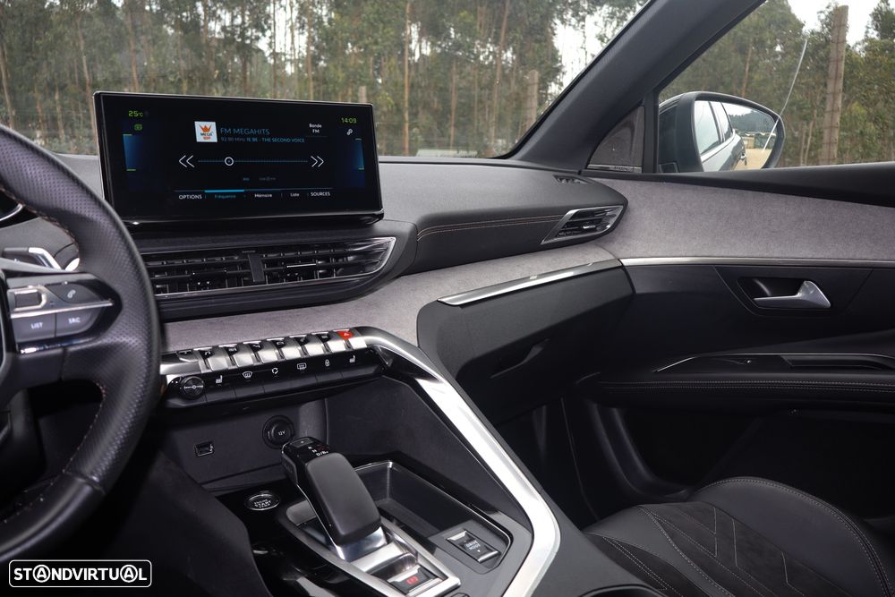 Peugeot 3008 1.6 Hybrid4 GT Line e-EAT8 - 19