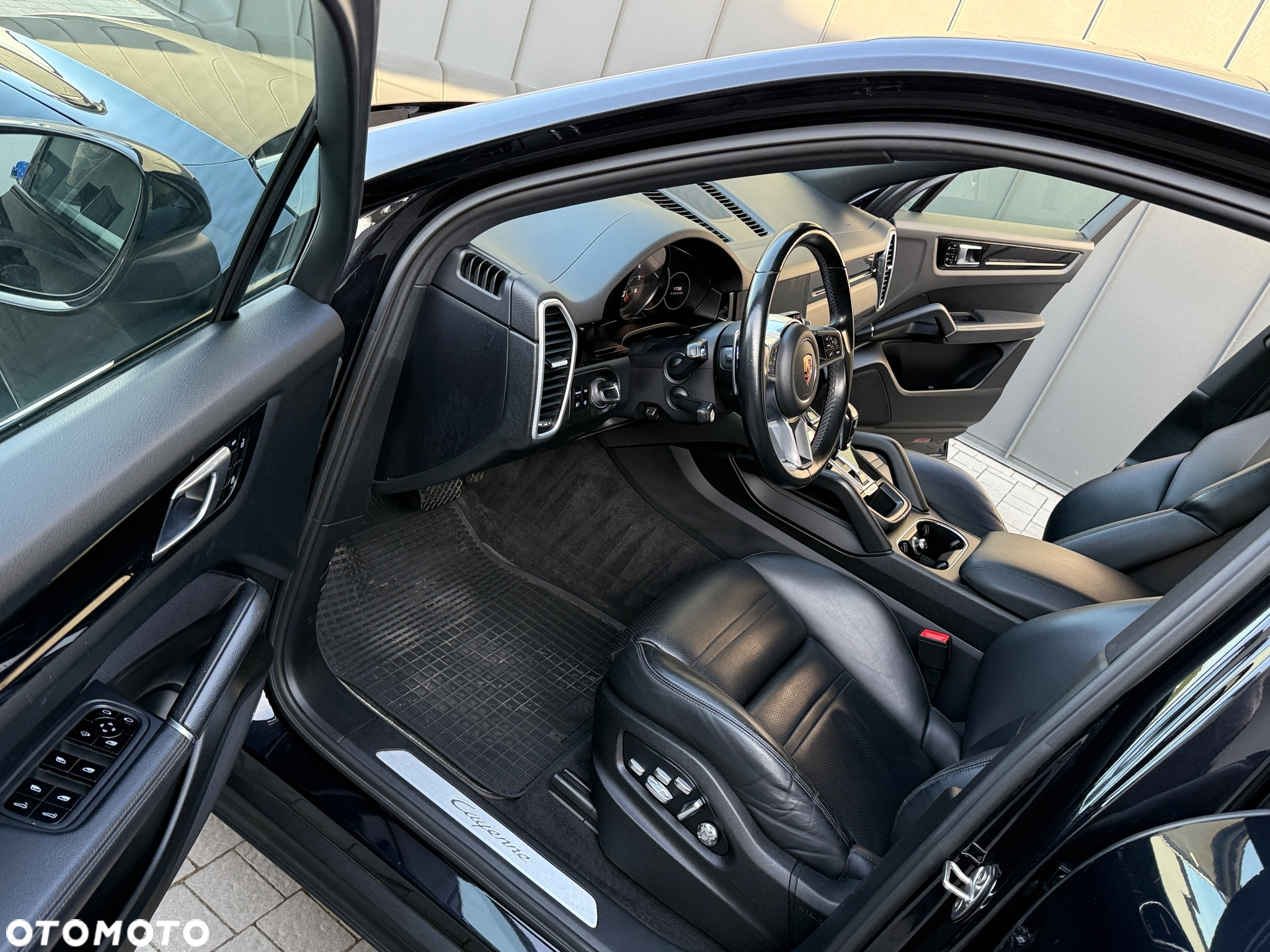 Porsche Cayenne Standard - 41