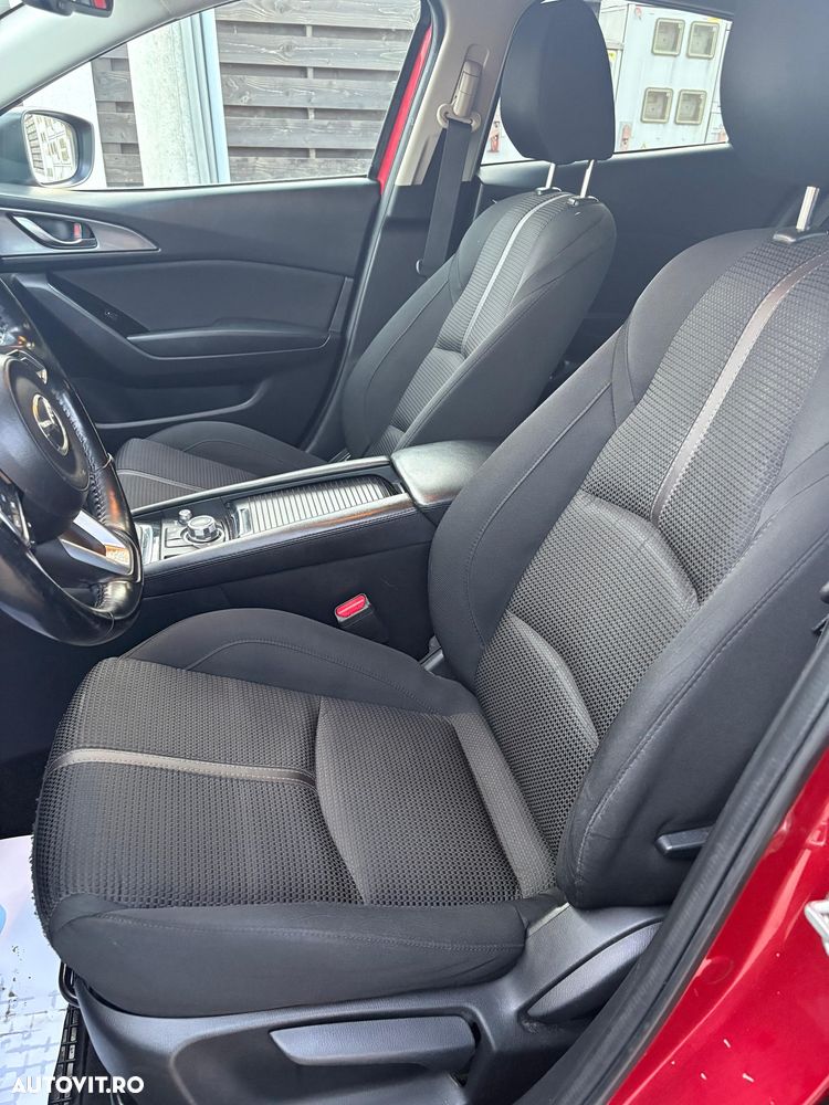 Mazda 3 G165 Revolution - 11