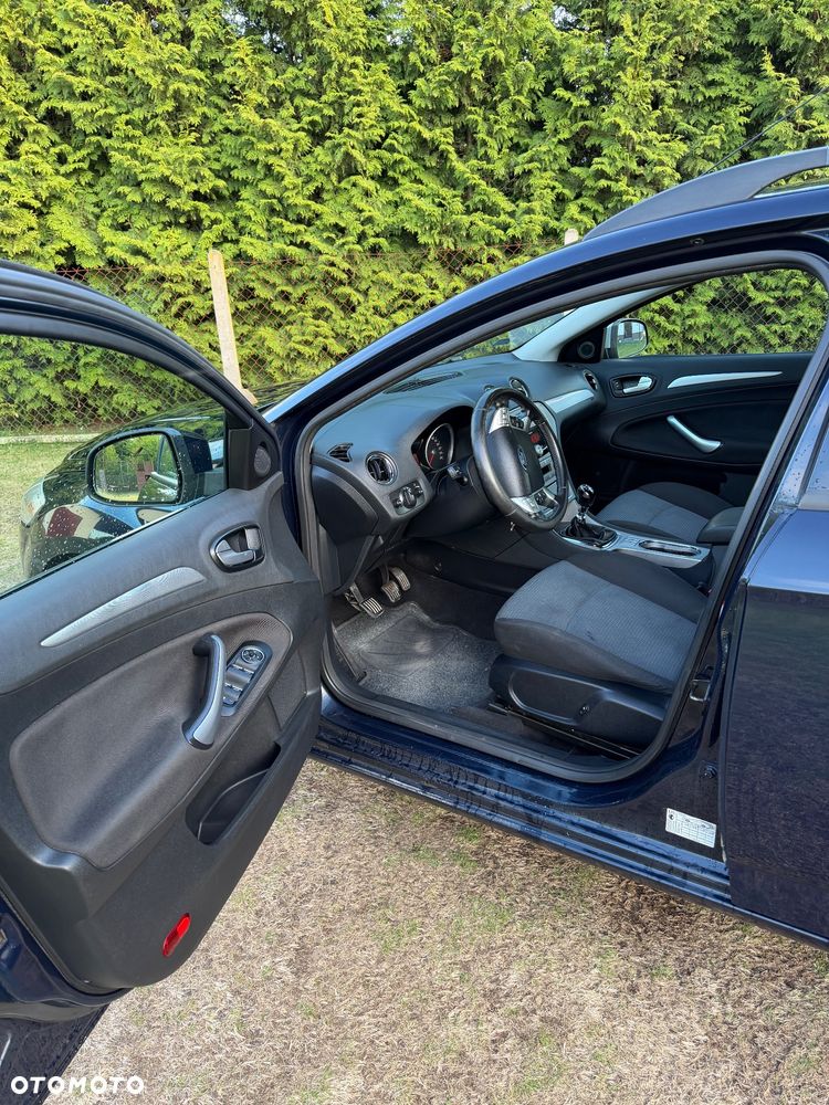 Ford Mondeo 2.0 TDCi Ambiente - 11