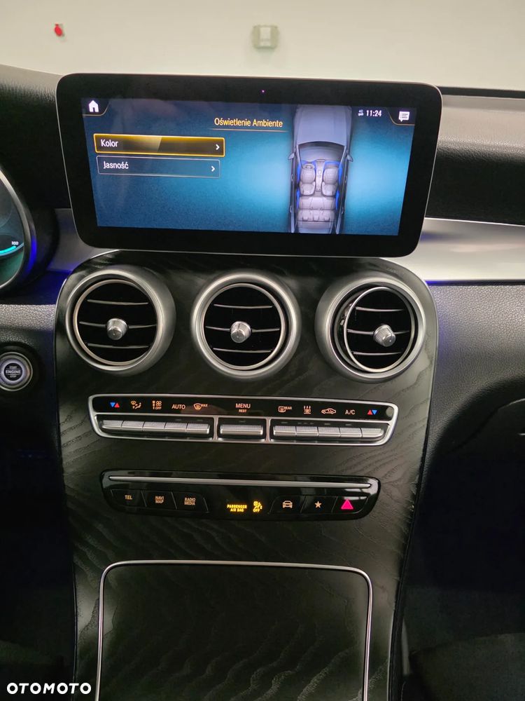 Mercedes-Benz GLC 300 d 4Matic 9G-TRONIC AMG Line Plus - 14