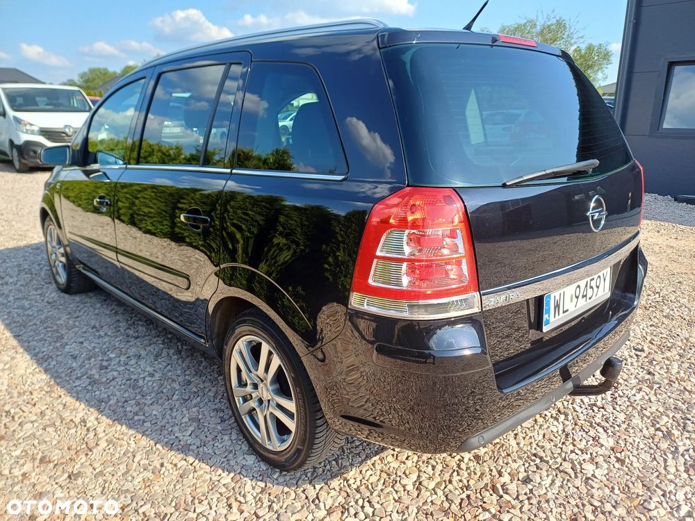 Opel Zafira 1.8 Family - 11