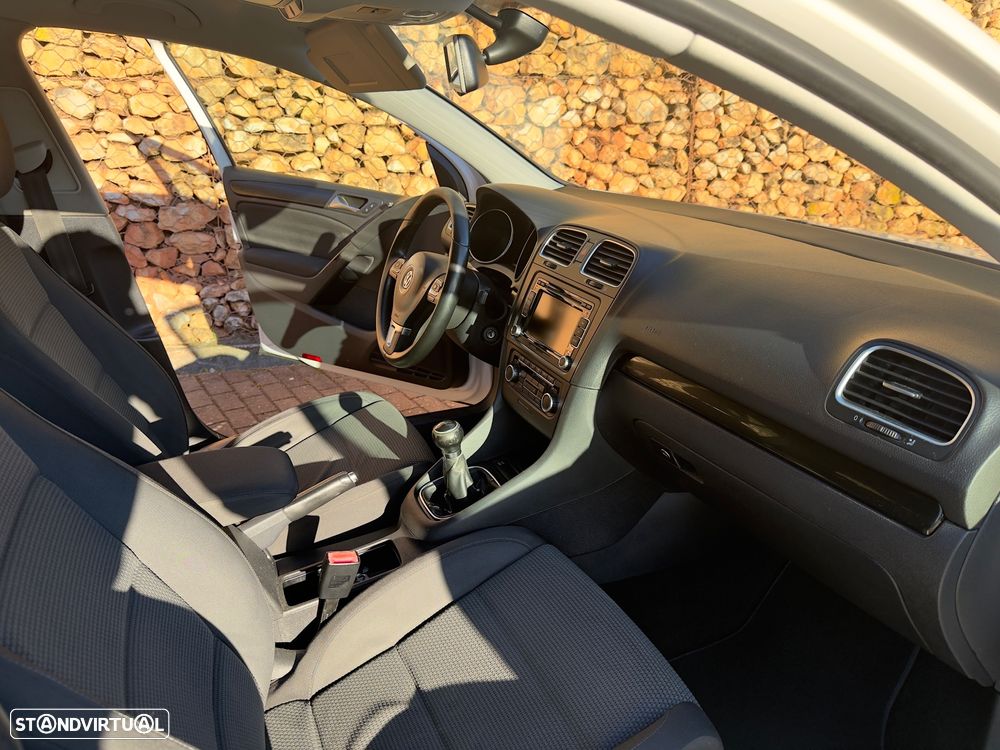 VW Golf 1.6 TDi Highline - 10