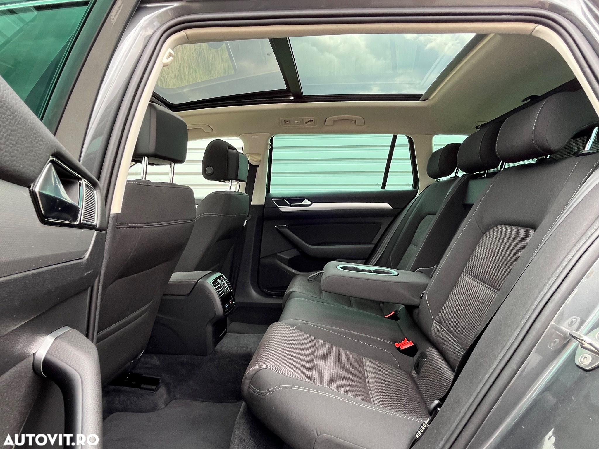 Volkswagen Passat - 22