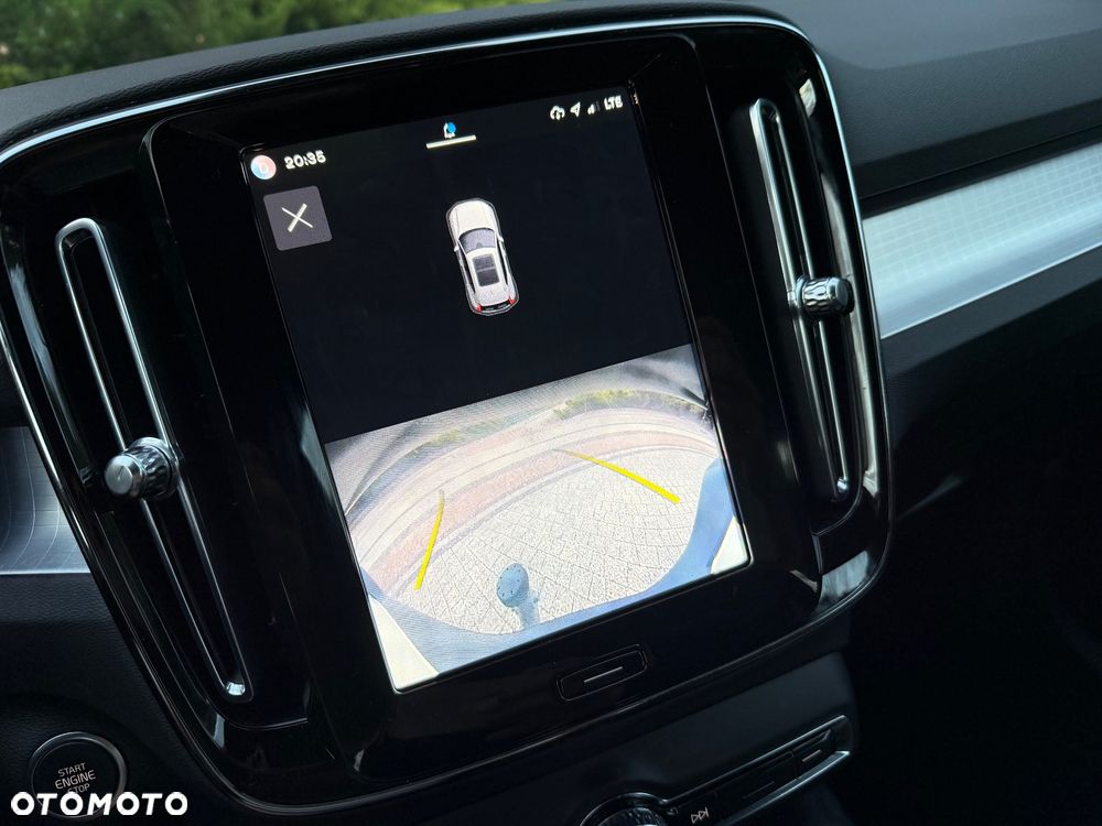 Volvo XC 40 B4 B DKG Plus Dark - 35