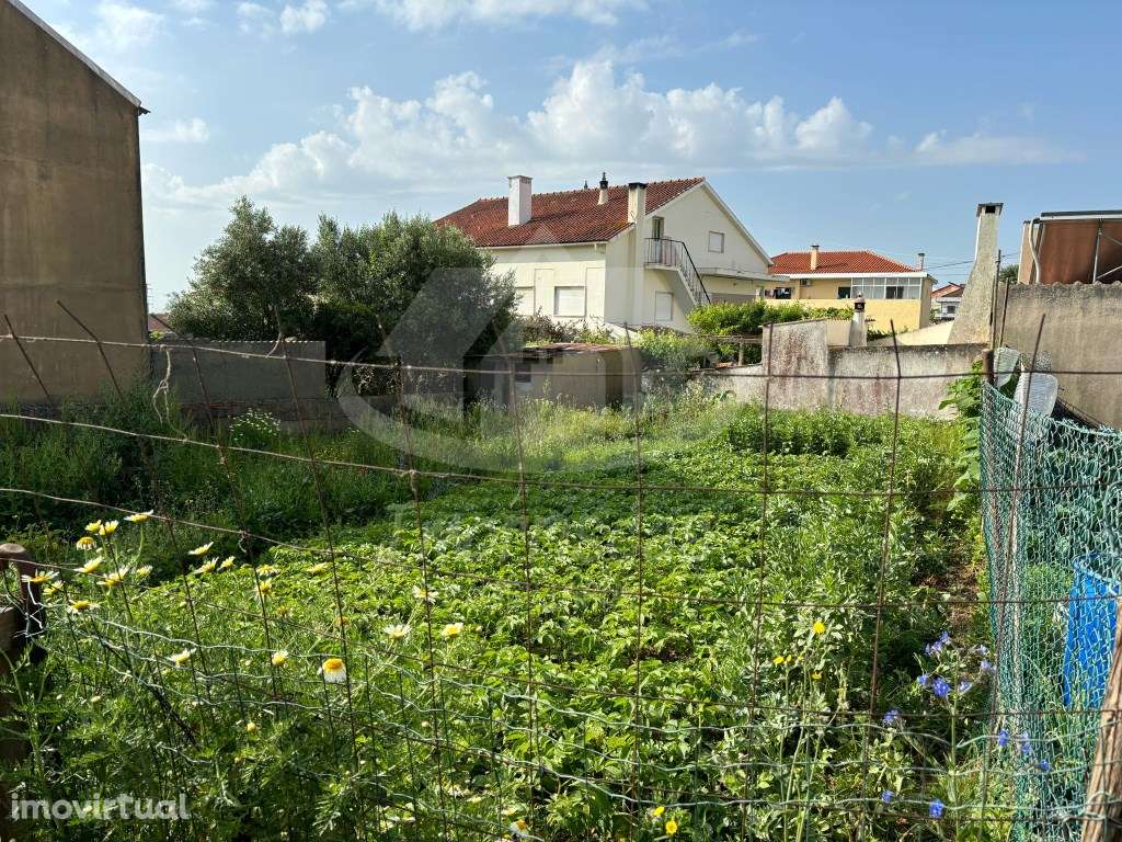 Terreno urbano com 325 m² na Portela da Azóia, Santa Iria de Azóia - Grande imagem: 2/7