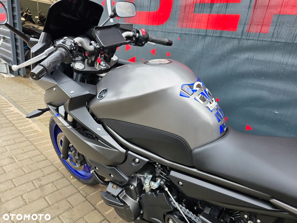 Yamaha XJ - 9
